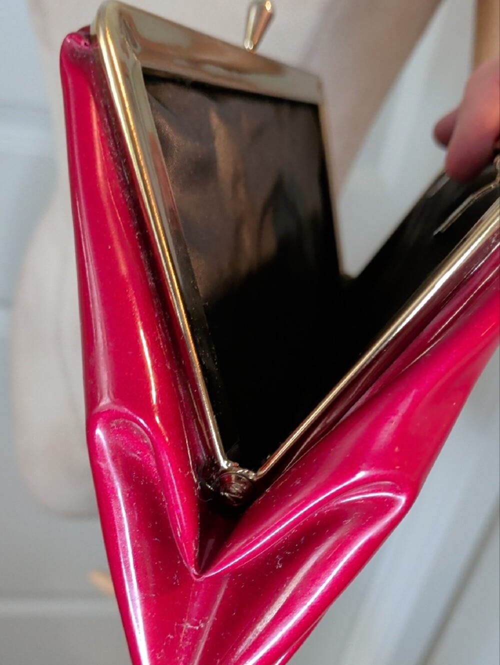 Vintage 60s Red Patent Leather Clutch Purse Cocktail Bag Kiss Lock - Picture 8 of 10
